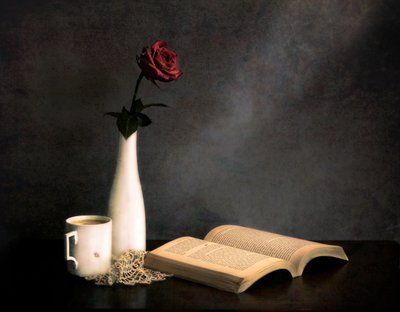 Rose Coffee Book – Stilleben av Jie Fischer