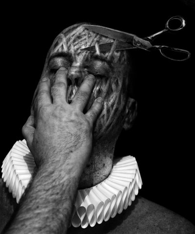 A clowns death (serie), 2014 (fotokonst digital konst) av Johan Lilja