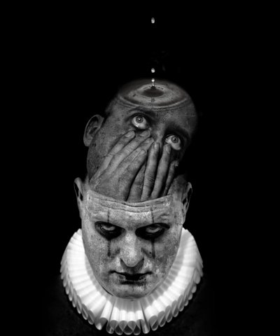 A clowns death (serie), 2014 (fotokonst digital konst) av Johan Lilja