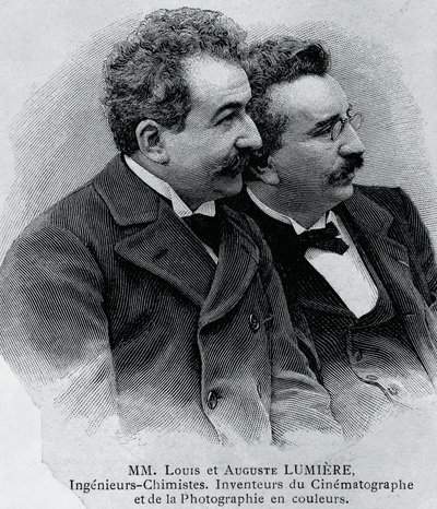 Porträtt av Auguste Marie Louis Nicolas Lumiere (1862-1954) och Louis Jean Lumiere (1864-1948), franska entreprenörer och uppfinnare av filmprojektor, gravyr från fotografi av Walter Charles Mills