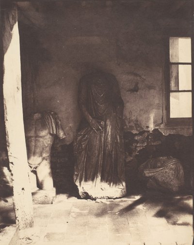 Fornsaker i museet i Cherchell, Algeriet, 1853-54. av John Beasley Greene