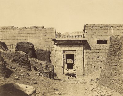 Medinet-Habu, Ramses Méïamouns palats, ingången till andra domstolen av John Beasly Greene