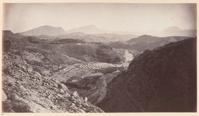 ?Allmän vy från Ali Musjid, ser tillbaka mot Peshawar?, 1878 ca. av John Burke