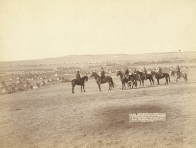 Gen. Miles och personal tittar på det största fientliga indiska lägret i USA, nära Pine Ridge av John C. H. Grabill
