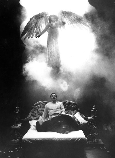 Angels In America skriven av Tony Kushner av John Haynes