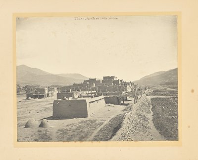 Taos: norra New Mexico av John K. Hillers