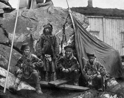 Grupp av lappar i Norge, foto c. 1890 (s/v foto) av John Lawson Stoddard