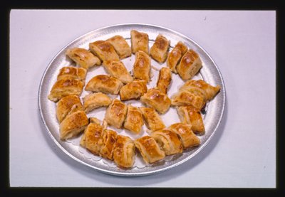 Knishes, potatis och ost, Menges Resort, Livingston Manor, New York, USA av John Margolies