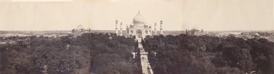 [Taj Mahal från porten], januari-mars 1864. av John Murray