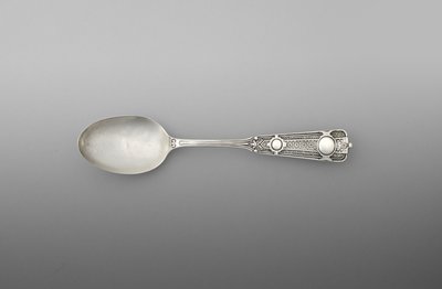 Tesked (en i ett par), ca 1860-90 (silver) av John R. Wendt