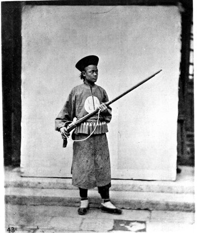 Kina, soldat, ca 1870 (foto) av John Thomson