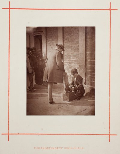 The Independent Shoe-Black, 1877. av John Thomson
