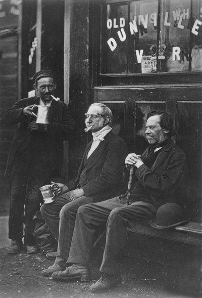 Wall Workers, ca 1877 (s/v foto) av John Thomson