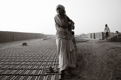 Tegelfabriker i Kolkata, Indien, 2016 (foto) av Jon Nicholson
