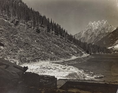 Album "Mitt världskrig - minnen av sydvästra fronten i Kärnten, Italien, Trentino-Alto Adige) 31/03/1915-12/11/ 1918 - Josef Zohles Wien ": bergslandskap (s/v pho av Josef Zohles