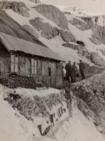 Album "Mitt världskrig - minnen av sydvästra fronten i Kärnten, Italien, Trentino-Alto Adige) 31/03/1915-12/11/1918 - Josef Zohles Wien ": militärbarack (s/v foto av Josef Zohles
