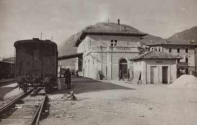 Album "Mitt världskrig - minnen av sydvästra fronten i Kärnten, Italien, Trentino-Alto Adige) 31/03/1915-12/11/ 1918 - Josef Zohles Wien ": stationen i Tolmezzo (s/v ph) av Josef Zohles