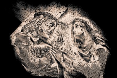 Jesus och Maria, från serien Korsvägsstationer 2015 (fotografi) av Joy Lions