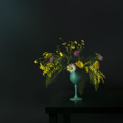 Elegant stilleben med vildblommor av Juan Antonio Palacios