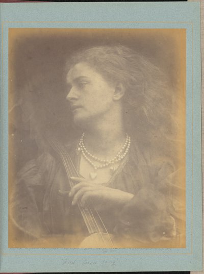 "Och Enid sjöng" av Julia Margaret Cameron