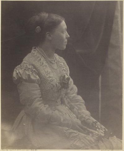 Anne Thackeray Ritchie, maj 1870. av Julia Margaret Cameron
