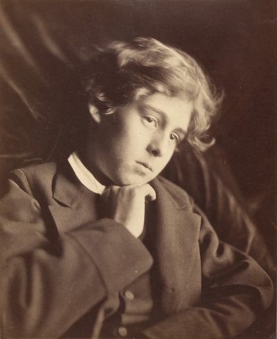Lionel Tennyson, Sötvatten, 1869. av Julia Margaret Cameron