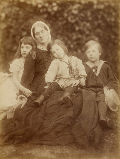 Mrs Herbert Duckworth med Florence Fisher, George Duckworth och Herbert Fisher av Julia Margaret Cameron