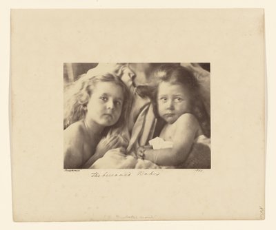 De sörjande Babes av Julia Margaret Cameron
