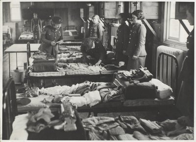 Satsbesiktning, 1939-45 av Jurian van Streeck or Streek