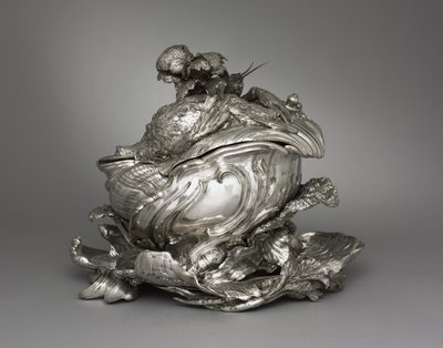 Platter, Tureen och Tereen Lid, gjord av Henry Adnet av Juste Aurèle Meissonnier