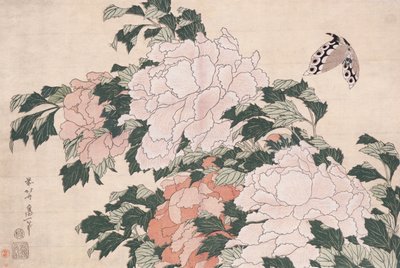 Rosa och röda pioner blåst till vänster i en bris och en fjäril av Katsushika Hokusai