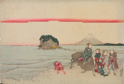 Kvinna på en buffel, barn och tre förbipasserande vid havet med ön Enoshima i bakgrunden av Keisai Eisen