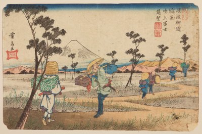 Konosu, pilgrim och förbipasserande på en grusväg, bild 8 i serien: De sextionio etapperna på Kisokaido (en bergig inlandsväg från Mino till Shinano) / Kisokaido rokuju-ku zugi av Keisai Eisen