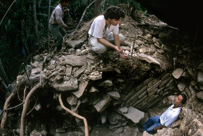 Cancuen, Guatemala, Arthur Demarest, Rudy Larios, Maya, palats, klassisk period, Peten, 2004 (foto) av Kenneth Garrett