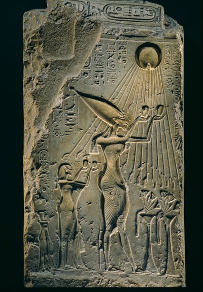 Relief av Akhenaton under Aten, balustrad, Amenhotep IV. Som farao är Akhenaten..., 2009 (foto) av Kenneth Garrett