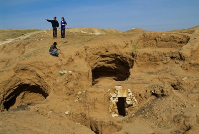 Shiqmim, ca 4200 f.Kr., kopparåldersby med underjordisk lagring, Israel av Kenneth Garrett