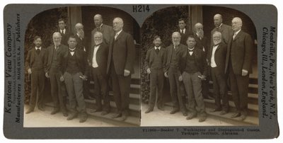 "Booker T. Washington och framstående gäster, Tuskegee Institute, Alabama",april 1906 (foto) av Keystone View Company
