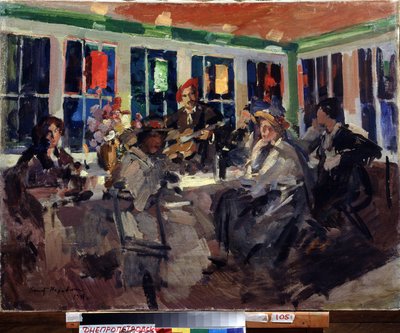 På ett café (på ett café). Kvinnor sitter nära ett burspråk, upplysta med färgade lyktor, åtföljda av en gitarrist. Målning av Konstantin Alexeyevich Korovin (Constantin Korovin) (1861-1939), olja på duk av Konstantin Alekseevich Korovin