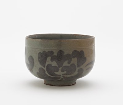 Bägare med design av pionblommor, första hälften av 1100-talet av Korean School