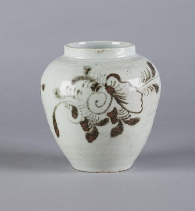Burk med blommönster, Yi-dynastin, 1392-1910 (keramik) av Korean School