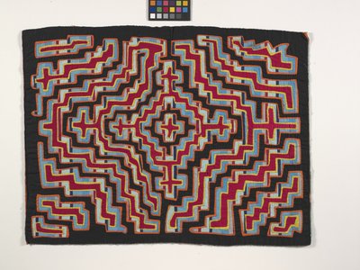 Skjortapanel (Mola) (foto) av Kuna Indian Culture