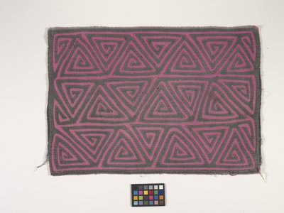 Skjortapanel (Mola) (foto) av Kuna Indian Culture