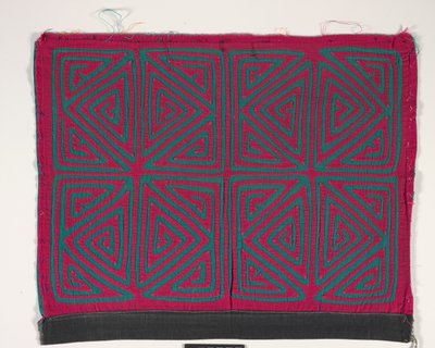 Skjortpanel (mola), ca 1950 (applicerad bomull) av Kuna Indian Culture