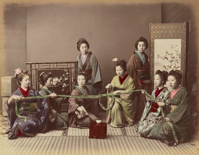 (Konkonchiki) Japansk tjej som spelar spel, ca 1880 av Kusakabe Kimbei
