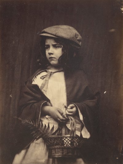 Ung flicka som håller en korg av Lewis Carroll