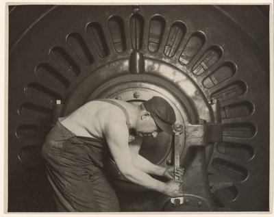 Power House Mechanic. av Lewis W. Hine