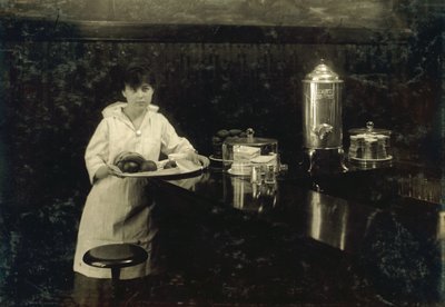 En ung servitris, Delia Kane av Lewis Wickes Hine