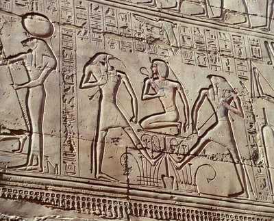 Inre väggreliefer som visar offer till gudarna, detalj som visar den unge Ramses II med gudarna Thoth och Horus av Unbekannt Unbekannt