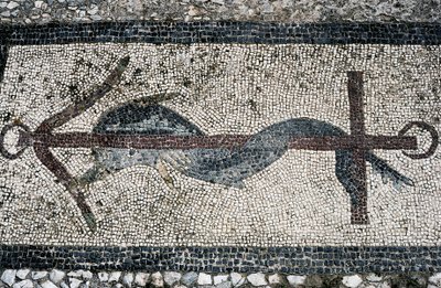 Mosaik som visar delfin och ankare, ön Delos (UNESCO:s världsarvslista av Unbekannt Unbekannt