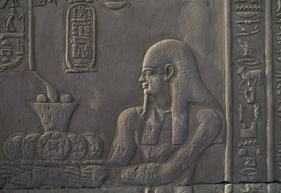 Relief föreställande en donator, Kom Ombos tempel, Egypten, egyptisk civilisation, ptolemaisk dynasti, 2:a-1:a århundradet f.Kr. av Unbekannt Unbekannt